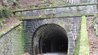 歌でも有名な…