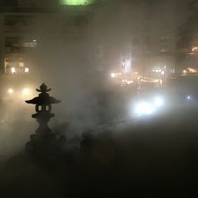 夜は幻想的な雰囲気です。