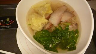 昼食時は大混乱