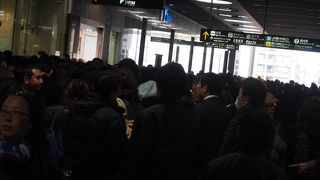 初売りはものすごい人でした。