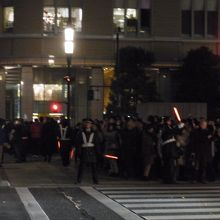 丸ビルから新丸ビルに向かう横断歩道