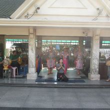 エラワン・プーム