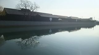 江戸時代の運河を再現したレトロな風景