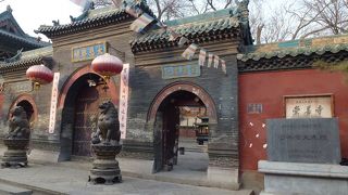 小さな寺だけど千手観音は大きい