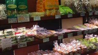 地元、秋田の名産品を多く置いて有って、懐かしい味を思い出したいときには、ここに行く事をおすすめします