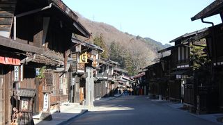 1キロあまり続く宿場町の風情を遺した古い町並み