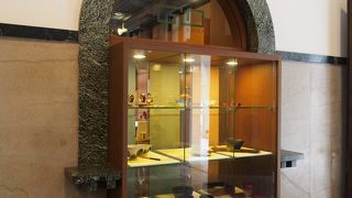 おしゃれな工芸品を扱う店