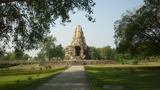 結婚報告に来る寺院