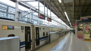 中国の新幹線に比べると揺れが大きい。