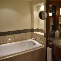 身長１６１cmの私の足がやっと届くくらい長いバスタブ