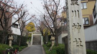 巣鴨の鎮守です