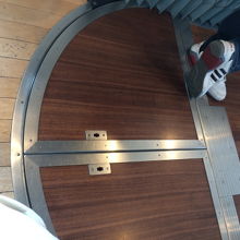 継ぎ目の所が回るので危険です