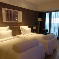 普通の部屋　のベッド