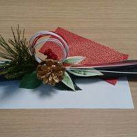 新年飾りの素敵な「備長炭」がベッドの枕元にあり、記念にパチリ