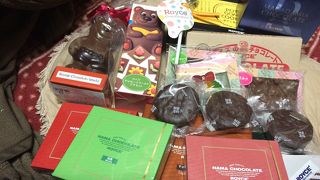 ロイズのチョコレ−トの歴史など知る事が出来ます