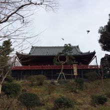 清水観音堂の前