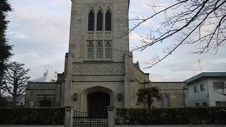 移転し建て替えられた教会