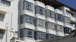 パタヤメモリアル病院は、セカンドロードとパタヤセントラル通りに近い病院です。