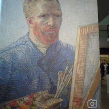 内部で撮影OKのところはカメラのマークがある