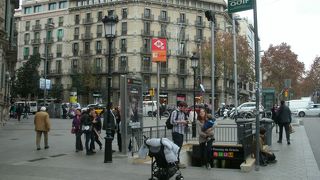 高級店が並びます