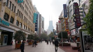 平日でも人がいっぱい