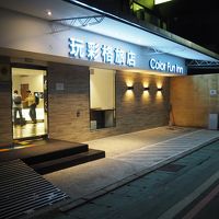 夜はネオン看板がある為、見つけやすけど昼だと見つけにくいかも