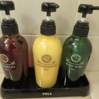 シャンプー類はPOLAのアロマエッセ