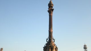 海に出るところにあります