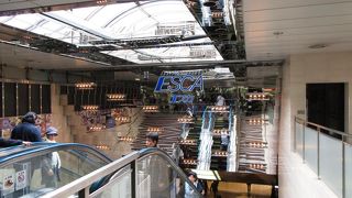 名古屋名物店の揃った人気地下街