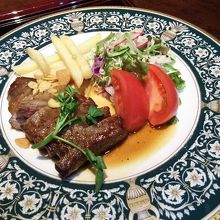 葉山牛ステーキ。4,000円です。