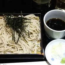 〆は、蕎麦かうどん。お代わり可で温・冷選択可です。