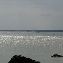 竹富島とフェリーが見える