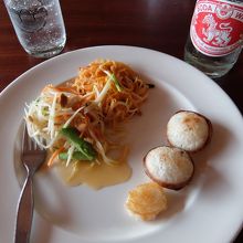 パッタイ，ソムタム，カノム・クロック