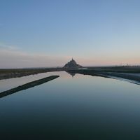 ホテル近くの堤防から（朝のモンサンミッシェル）