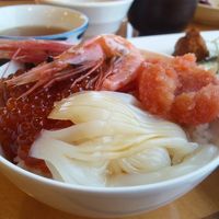 朝食バイキングの、海鮮丼です。