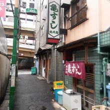 総本店の裏口