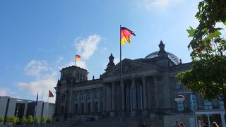 ガラス張りのドームが見物