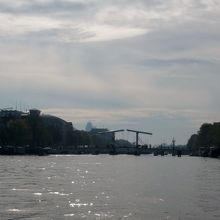 昼間のマヘレのはね橋