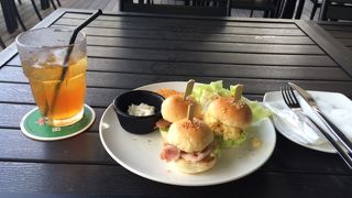 ワワワ ビストロ バイ ザ レザポア