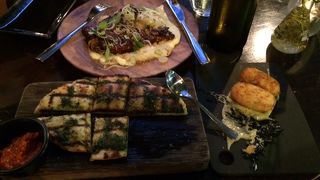 オシャレなスペイン料理のバー