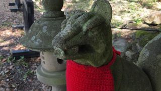 途中にお稲荷さんがありました