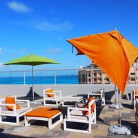 屋上からも海とラグーンが見えます