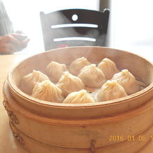 小籠包はいつも熱々で出てきます。