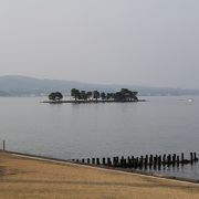 宍道湖に浮かぶ小さな島