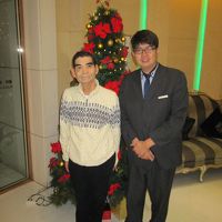 早朝より色々お世話に成ったフロントマン