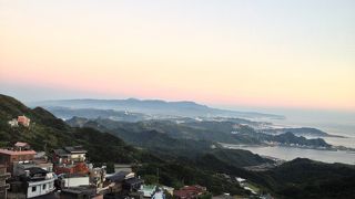 ベランダ付きの客室からの夕日と朝やけ