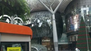 高級ショッピングセンター