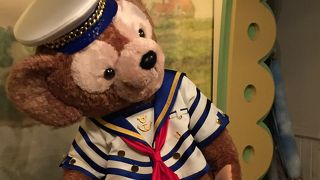 可愛いダッフィーと触れ合うなら