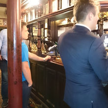 シャーロックホームズパブです。