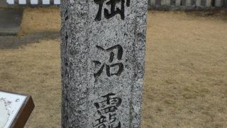 御沼オカミ(雨冠に四龍：オカミと略記)神社は、榛名湖畔に建てらている神社です。